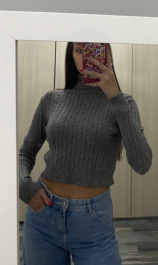 Maglia collo alto intreccio cropped