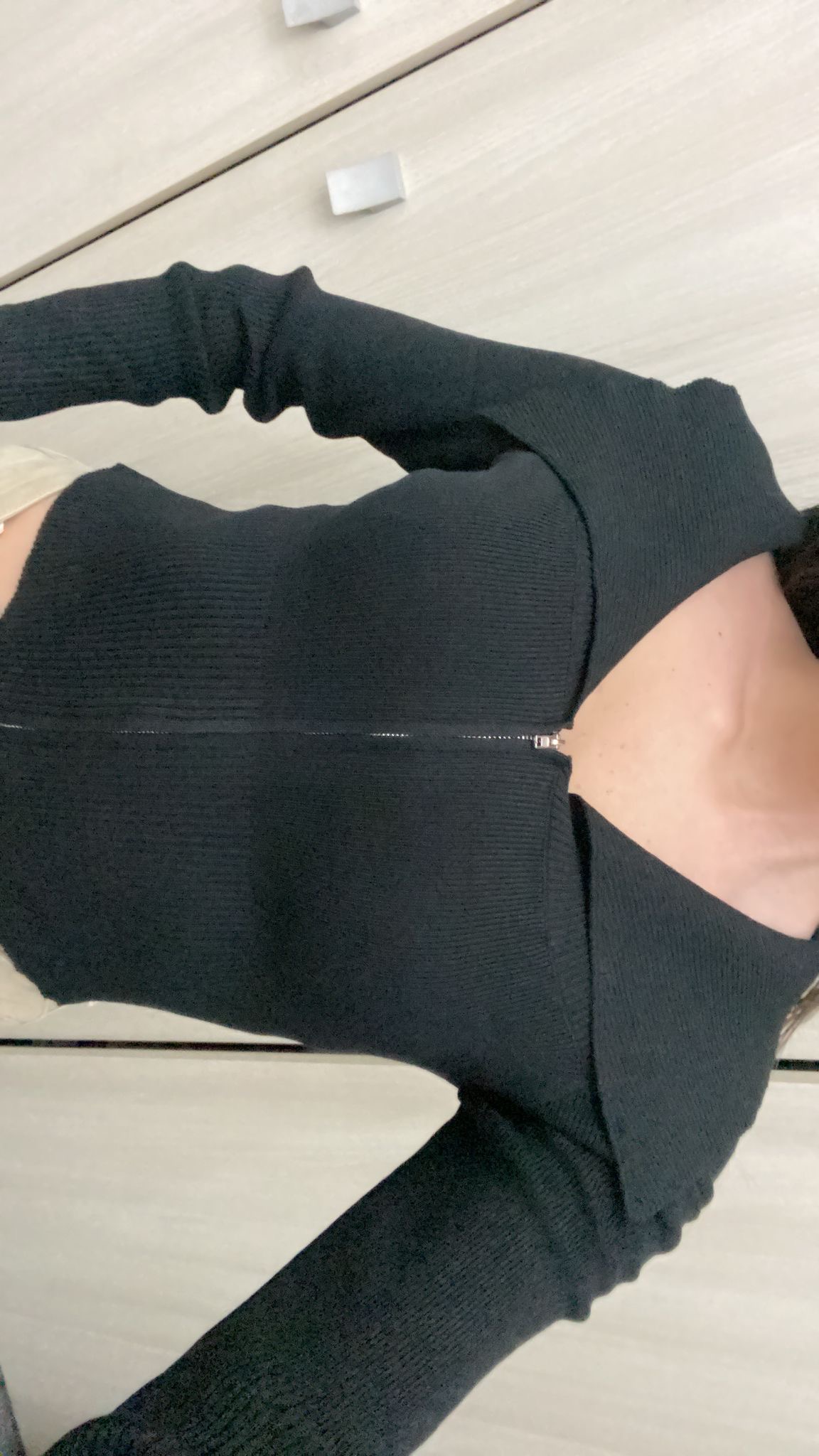 Maglia con collo e cerniera - immagine 10